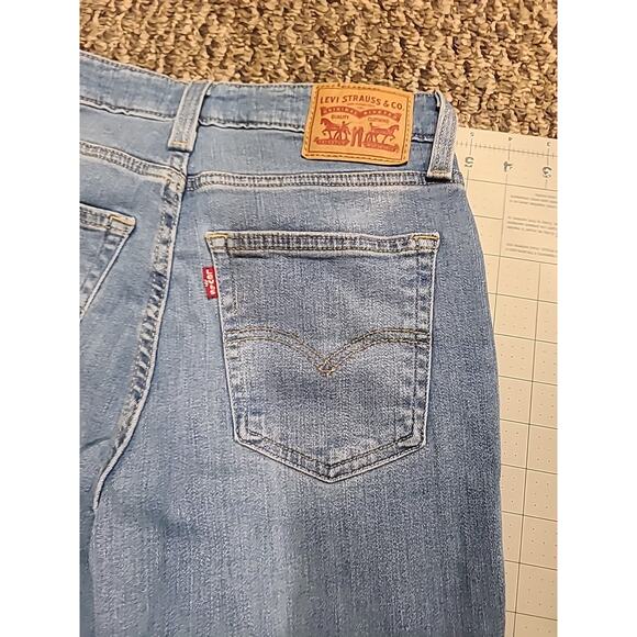 Levi’s 726 Flare Bottom Womens Size 28 Blue Denim Jeans - Picture 4 of 4